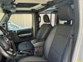 jeep-sahara-wrangler-jk-2018-small-1